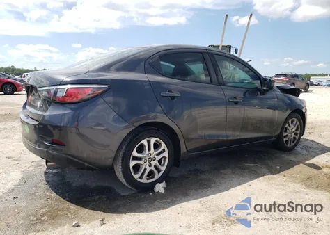 2017 Toyota Yaris Ia из США, поврежденный, VIN 3MYDLBYV4HY193504